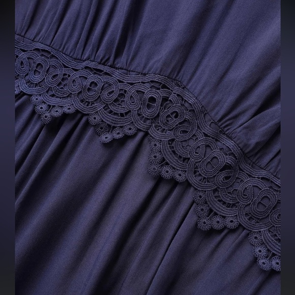 BloomChic Plus Size Solid Lace Panel Elastic Waist Split Hem Dress - Picture 5 of 7